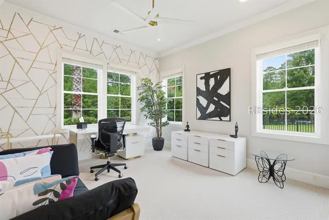 Study or home office at 165 Topside E