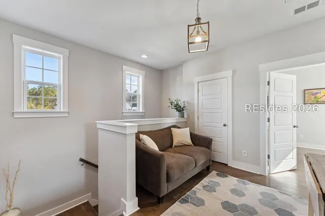 Flexible upstairs loft landing at 5 Caspian Lane